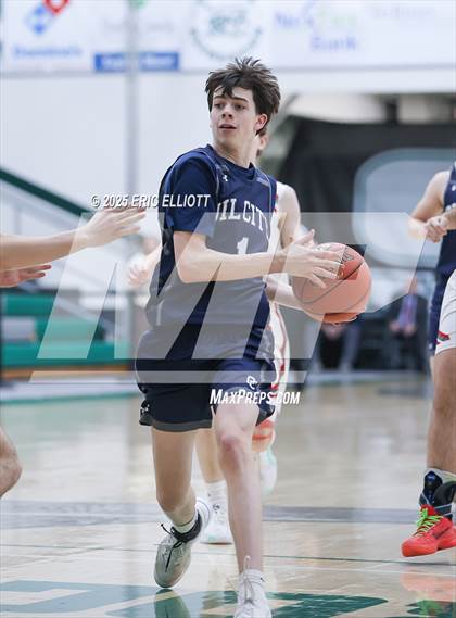 Thumbnail 2 in Oil City vs Slippery Rock (PIAA D10 4A 5th Place Bracket) photogallery.