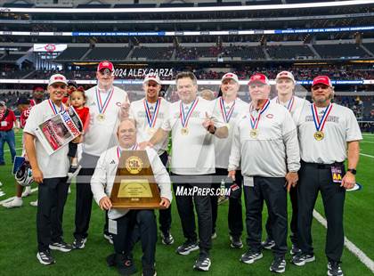 Thumbnail 2 in La Vega vs. Carthage (UIL 4A Division II Football Final) photogallery.