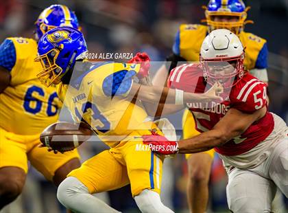 Thumbnail 1 in La Vega vs. Carthage (UIL 4A Division II Football Final) photogallery.