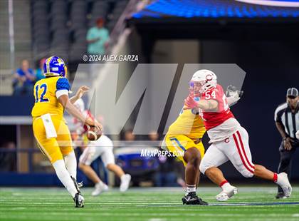 Thumbnail 1 in La Vega vs. Carthage (UIL 4A Division II Football Final) photogallery.