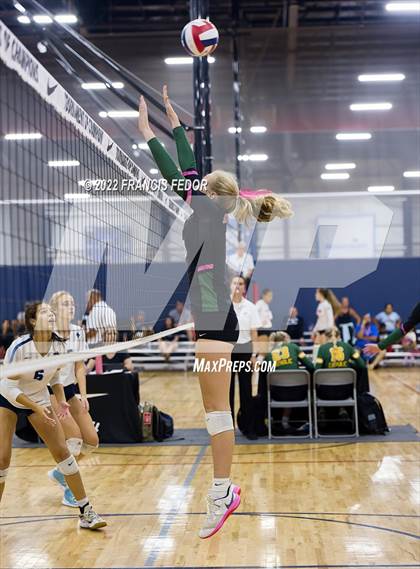 Thumbnail 3 in Berkeley Prep vs Mountain Brook (Nike Tournament of Champions)  photogallery.