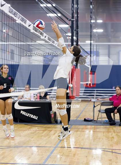 Thumbnail 2 in Berkeley Prep vs Mountain Brook (Nike Tournament of Champions)  photogallery.