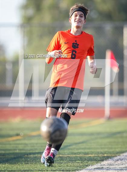 Thumbnail 1 in Temescal Canyon vs. Poly photogallery.