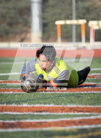 Thumbnail 1 in Temescal Canyon vs. Poly photogallery.