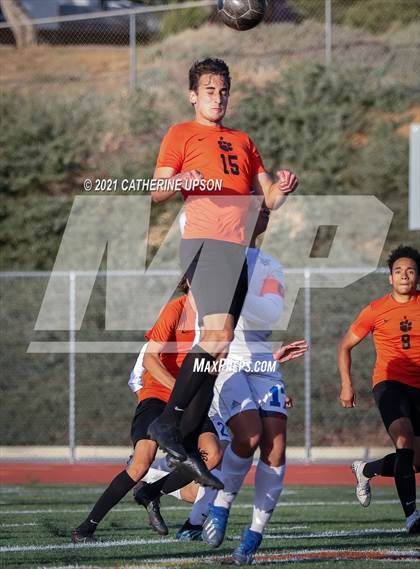 Thumbnail 2 in Temescal Canyon vs. Poly photogallery.