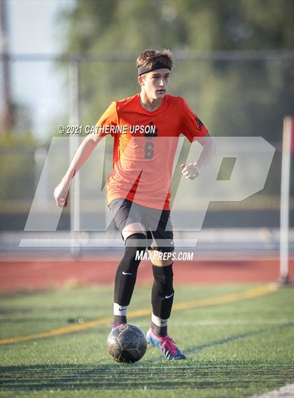 Thumbnail 3 in Temescal Canyon vs. Poly photogallery.