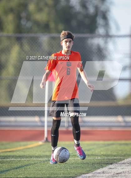 Thumbnail 3 in Temescal Canyon vs. Poly photogallery.