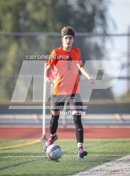 Thumbnail 1 in Temescal Canyon vs. Poly photogallery.