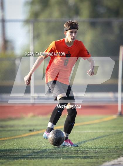 Thumbnail 2 in Temescal Canyon vs. Poly photogallery.