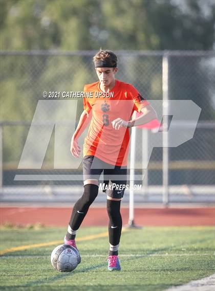 Thumbnail 2 in Temescal Canyon vs. Poly photogallery.