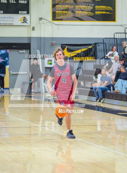 Thumbnail 1 in St. Margaret's vs. Aliso Niguel photogallery.