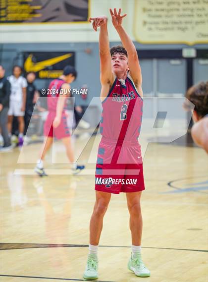 Thumbnail 1 in St. Margaret's vs. Aliso Niguel photogallery.