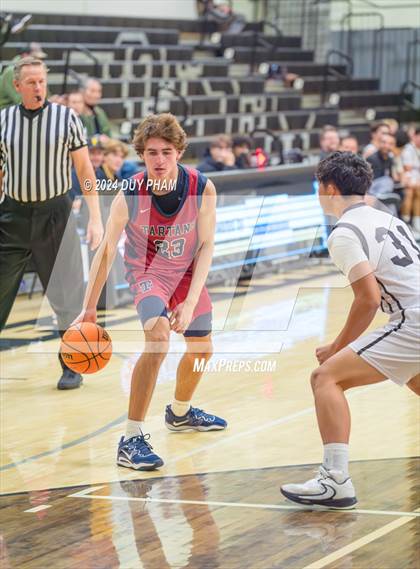 Thumbnail 3 in St. Margaret's vs. Aliso Niguel photogallery.