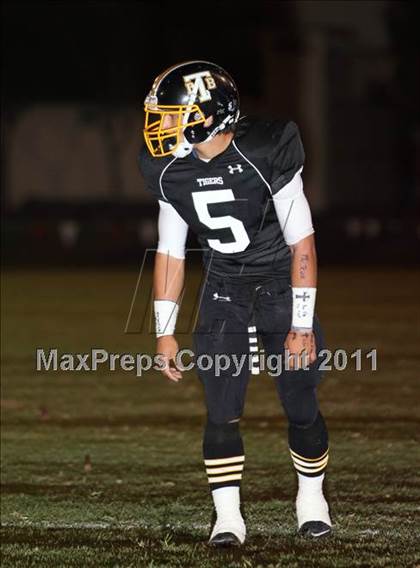 Thumbnail 1 in Verbum Dei vs. Bosco Tech photogallery.