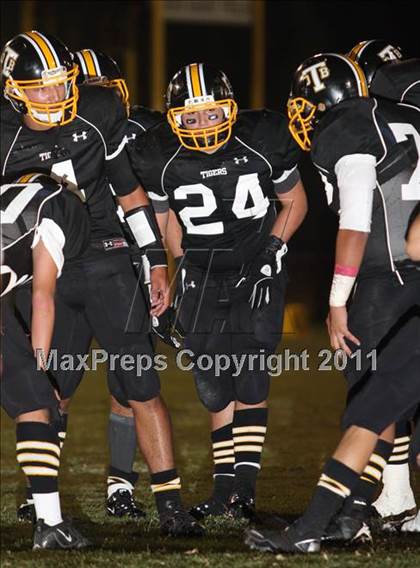 Thumbnail 2 in Verbum Dei vs. Bosco Tech photogallery.