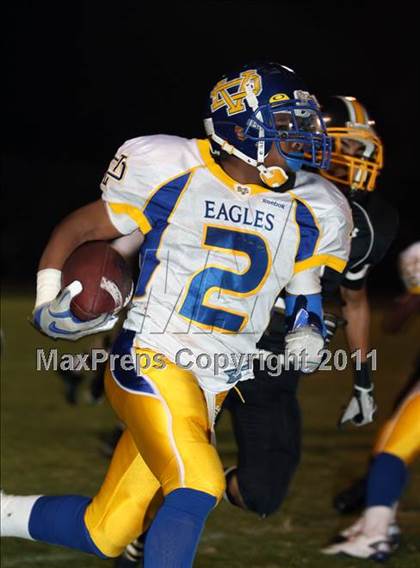 Thumbnail 1 in Verbum Dei vs. Bosco Tech photogallery.