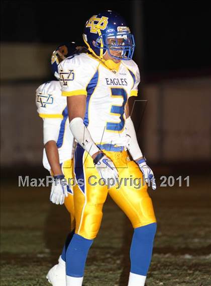 Thumbnail 2 in Verbum Dei vs. Bosco Tech photogallery.