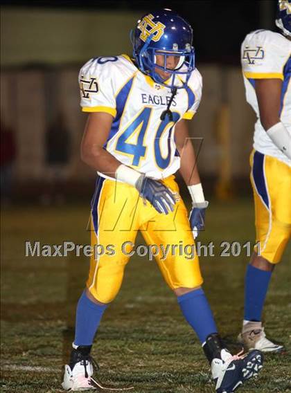 Thumbnail 1 in Verbum Dei vs. Bosco Tech photogallery.