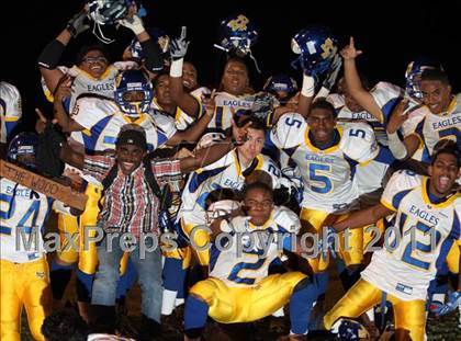 Thumbnail 1 in Verbum Dei vs. Bosco Tech photogallery.