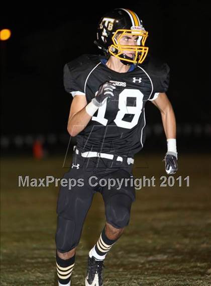 Thumbnail 2 in Verbum Dei vs. Bosco Tech photogallery.