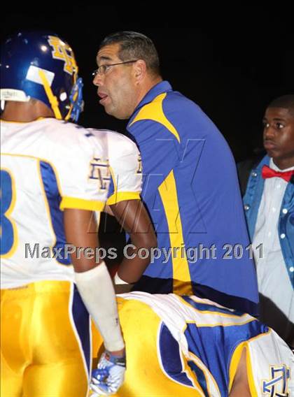 Thumbnail 3 in Verbum Dei vs. Bosco Tech photogallery.