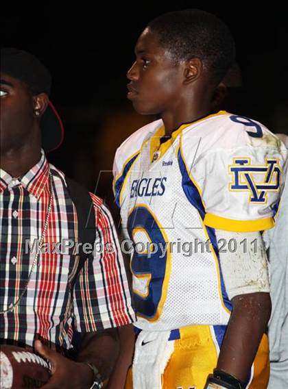 Thumbnail 1 in Verbum Dei vs. Bosco Tech photogallery.