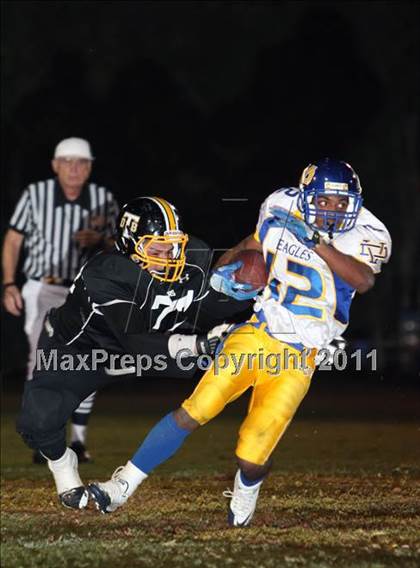Thumbnail 2 in Verbum Dei vs. Bosco Tech photogallery.