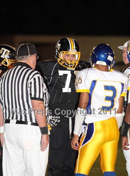 Thumbnail 3 in Verbum Dei vs. Bosco Tech photogallery.