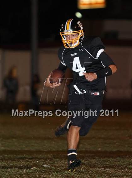 Thumbnail 3 in Verbum Dei vs. Bosco Tech photogallery.