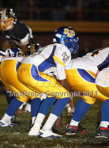 Thumbnail 3 in Verbum Dei vs. Bosco Tech photogallery.