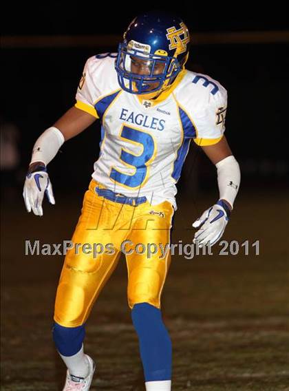 Thumbnail 3 in Verbum Dei vs. Bosco Tech photogallery.