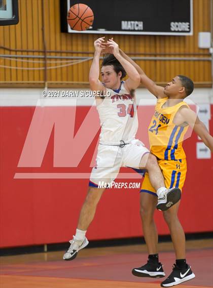 Thumbnail 3 in Arcadia vs. Carl Hayden Community (PXU Coyote Classic Tournament) photogallery.