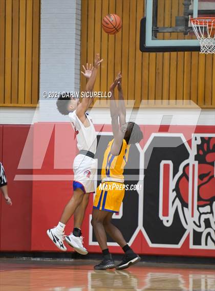 Thumbnail 2 in Arcadia vs. Carl Hayden Community (PXU Coyote Classic Tournament) photogallery.