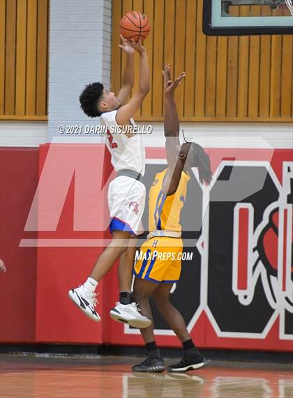 Thumbnail 1 in Arcadia vs. Carl Hayden Community (PXU Coyote Classic Tournament) photogallery.