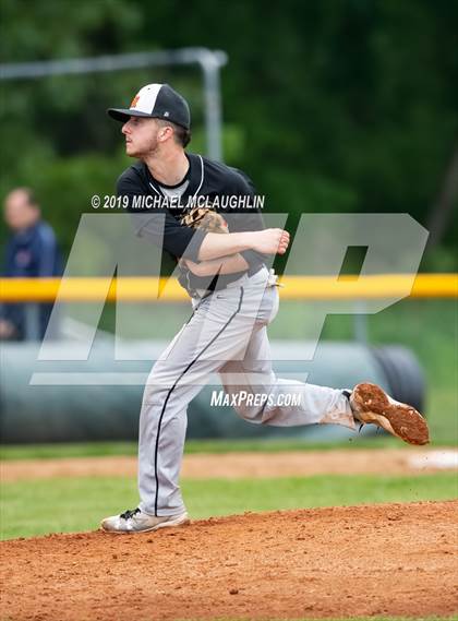 Thumbnail 1 in East Rockaway vs Cold Spring Harbor (NYSPHSAA Section 8 Class B Final) photogallery.