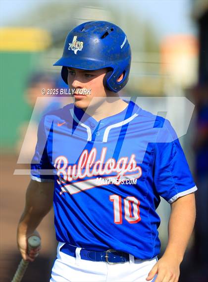 Thumbnail 2 in Grand Saline vs Quitman photogallery.