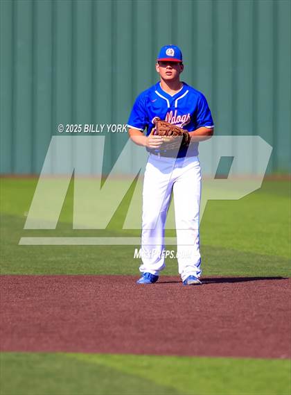 Thumbnail 1 in Grand Saline vs Quitman photogallery.