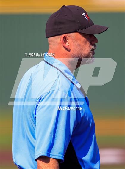 Thumbnail 1 in Grand Saline vs Quitman photogallery.
