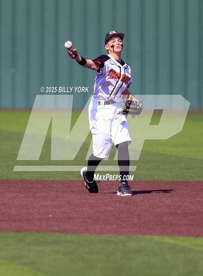 Thumbnail 3 in Grand Saline vs Quitman photogallery.
