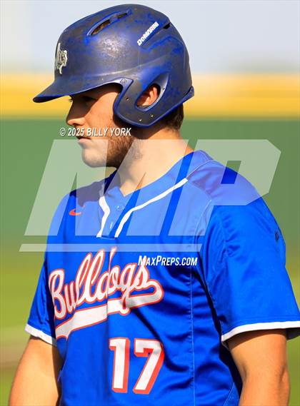 Thumbnail 2 in Grand Saline vs Quitman photogallery.