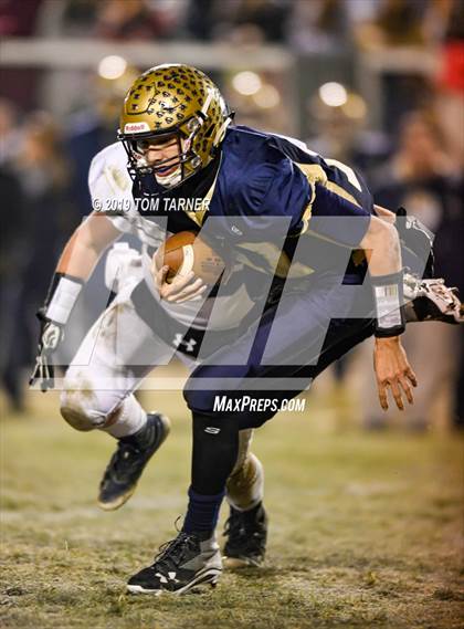 Thumbnail 2 in River Ridge @ Polo (IHSA 8-Man Semifinal Playoff)  photogallery.