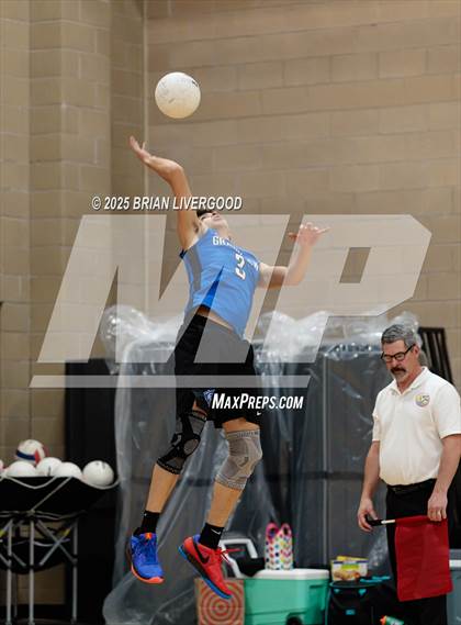 Thumbnail 3 in Grandview vs. James Irwin photogallery.