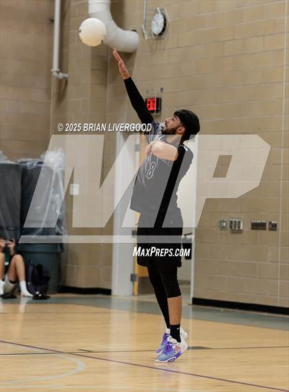 Thumbnail 3 in Grandview vs. James Irwin photogallery.