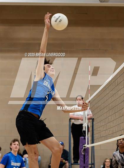 Thumbnail 1 in Grandview vs. James Irwin photogallery.