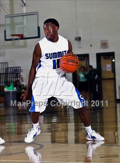 Thumbnail 2 in Cinco Ranch vs. Pasadena (McDonald's Texas Invitational) photogallery.
