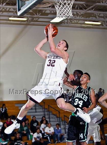 Thumbnail 3 in Cinco Ranch vs. Pasadena (McDonald's Texas Invitational) photogallery.