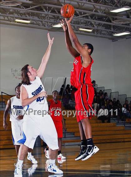 Thumbnail 2 in Cinco Ranch vs. Pasadena (McDonald's Texas Invitational) photogallery.