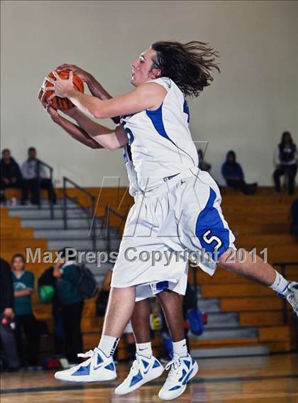Thumbnail 1 in Cinco Ranch vs. Pasadena (McDonald's Texas Invitational) photogallery.