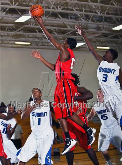 Thumbnail 3 in Cinco Ranch vs. Pasadena (McDonald's Texas Invitational) photogallery.