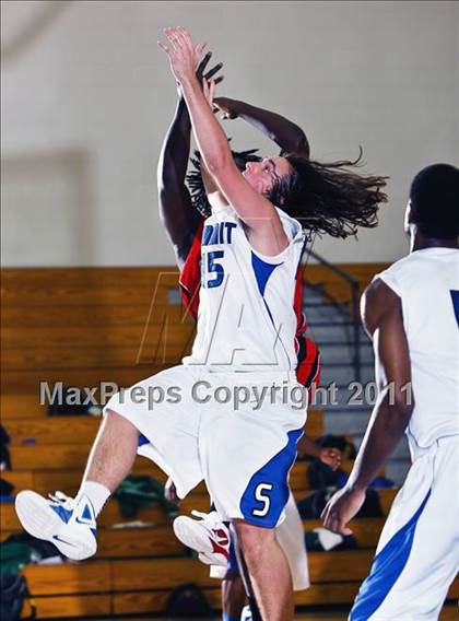 Thumbnail 2 in Cinco Ranch vs. Pasadena (McDonald's Texas Invitational) photogallery.